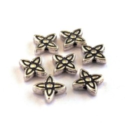 Perle fleur intercalaire en métal argent vieilli x10
