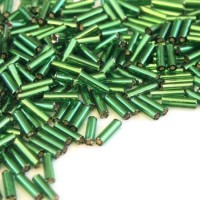 Perles rocailles bugle émeraude silver lined