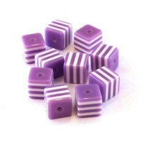 Perle cube rayée 8mm lilas x10