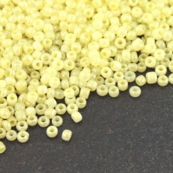 Perles de rocailles 2mm citron clair nacré lustré