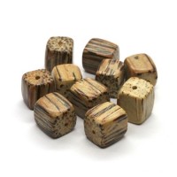 Perles en bois exotique cubes palmier 10mm