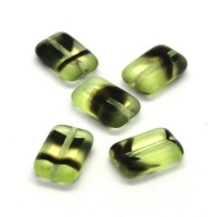 Perles rectangulaires plates en verre vert et noir x5