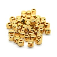 Perles cubes 4mm CCB synthétique métallisé doré x50