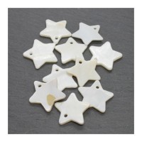 Perles breloques étoiles en nacre 18mm x10