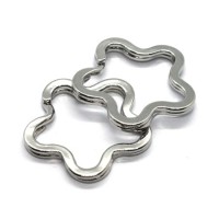 Anneau porte clés fleur 34mm vieil argent