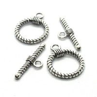 Fermoirs toggle argent vieilli 16mm motif strié