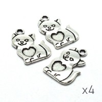4 Breloques chat avec coeur argent vieilli