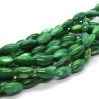 15 Perles en coquillage grain de riz 9mm vert foncé