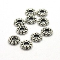 Perles métal rondelles roues argentées 7mm