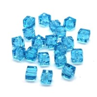 Perle cube à facettes 4mm turquoise x20
