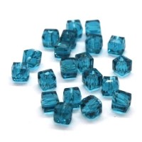 Perle cube à facettes 4mm bleu zircon x20