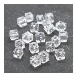 Perle cube à facettes 4mm cristal x20