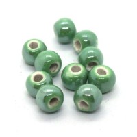 Perle céramique 6mm vert amande irisé x5