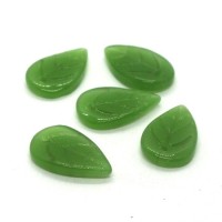 Perles en verre feuilles 18mm vert semi opaque x10