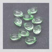 Perle goutte en verre 6x9mm vert péridot x20