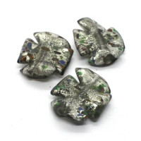 Perle entaillée feuille d’argent 21mm gris