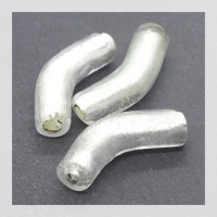 Perle coudée feuille d’argent 33mm blanc