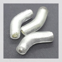 Perle coudée feuille d’argent 33mm blanc