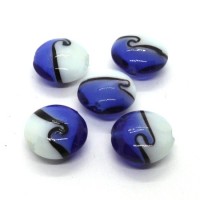 Perle galet bicolore en verre lampwork 16mm bleu et blanc