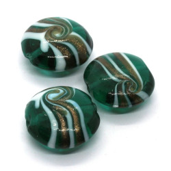 Perle galet en verre tourbillon émeraude 20mm
