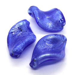 Perle losange torsadée feuille d’argent 30mm bleu