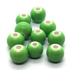10 Perles en céramique 8mm vert
