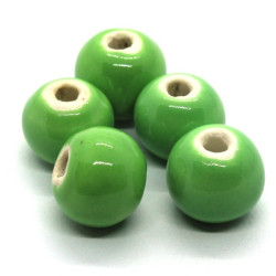 5 Perles en céramique 12mm vert