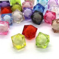 20 perles acryliques cubes à facettes 11mm assortiment multicolore