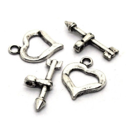 2 Fermoirs toggle coeur argent vieilli