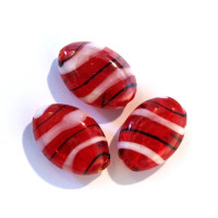 Perles ovale en verre rouge 19mm