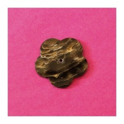 Fleur en nacre taillée 40mm blanc