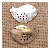 Oiseau en nacre taillée 39mm gris