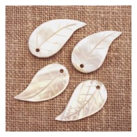 Feuille en nacre taillée 25mm blanc
