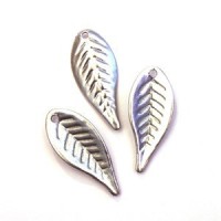 10 Perles Breloques Feuilles Argent Métallisé 27mm