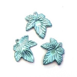 10 Perles Breloques Feuille Bleu 21mm