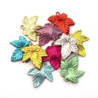50 Perles Breloques Feuilles 21mm Assortiment