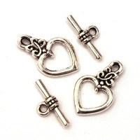 Fermoirs toggle coeur vieil argent x2