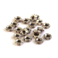 Perle rondelle en métal couronne